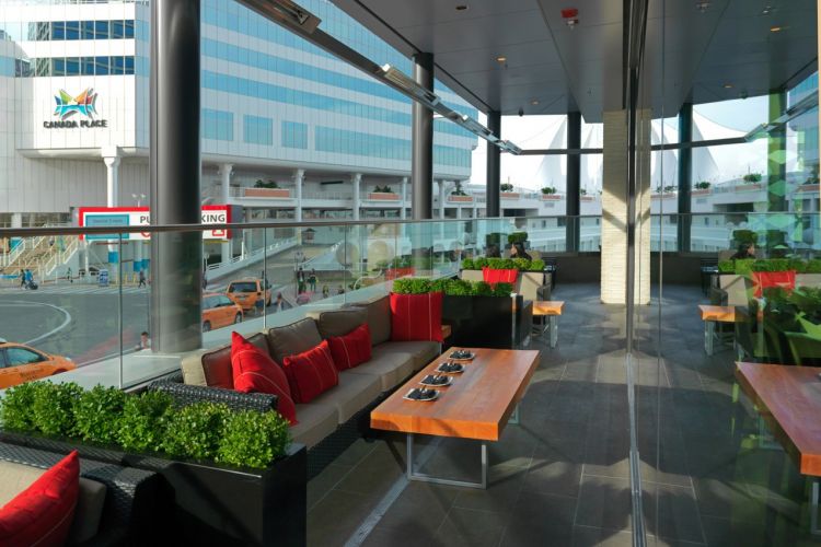 Miku-Restaurant-Patio